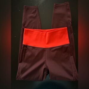 Athleta Tenacity 7/8 tights 

Size XS 

Excellent gently used condition